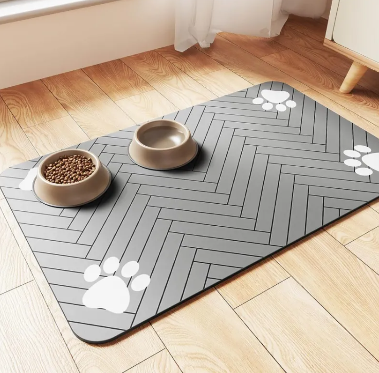 Mess-Free Quick-Dry Pet Feeding Mat